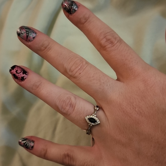 3 For $15! Fragrant jewels Bones ring - Picture 3 of 3